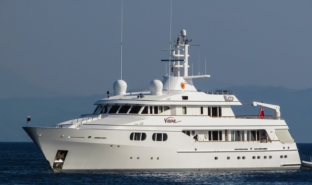 Faites appel à une société spécialisée pour entretenir votre yacht