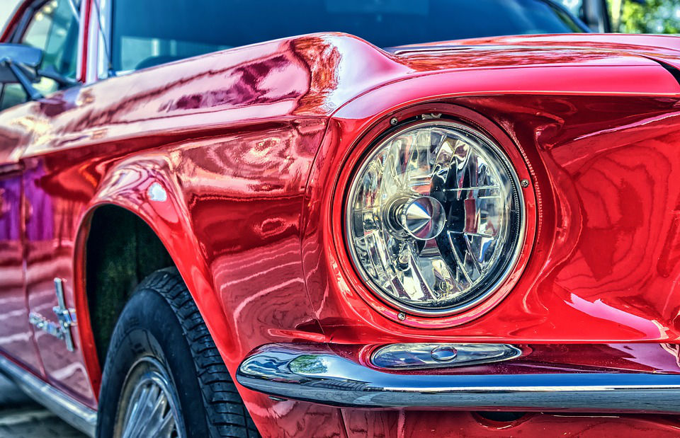 Phares LED sur sa voiture ancienne : bonne ou mauvaise idée