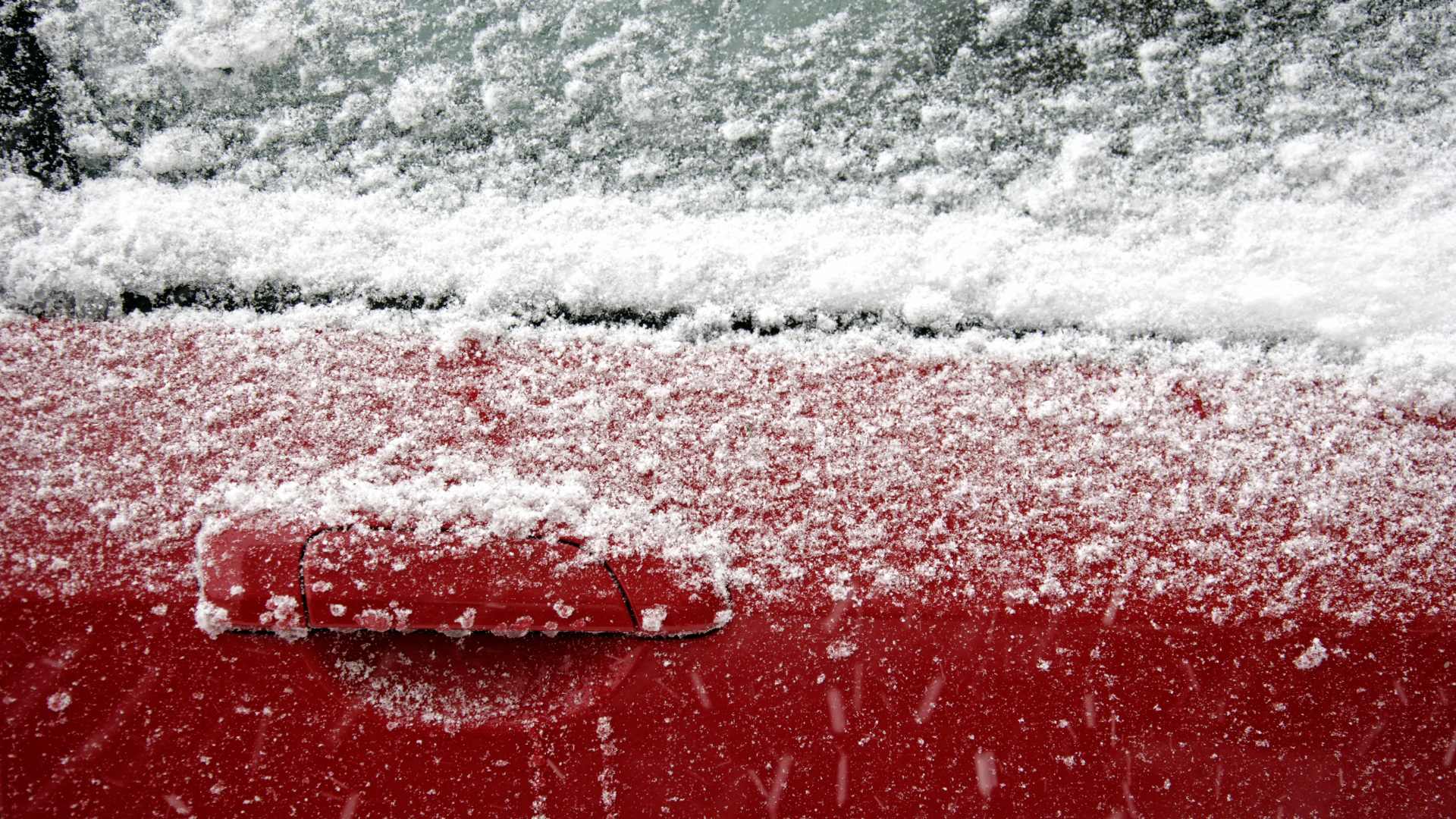 voiture sous la neige