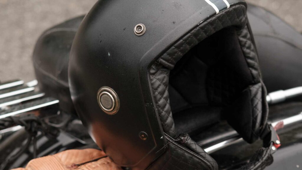 casque de moto vintage noir