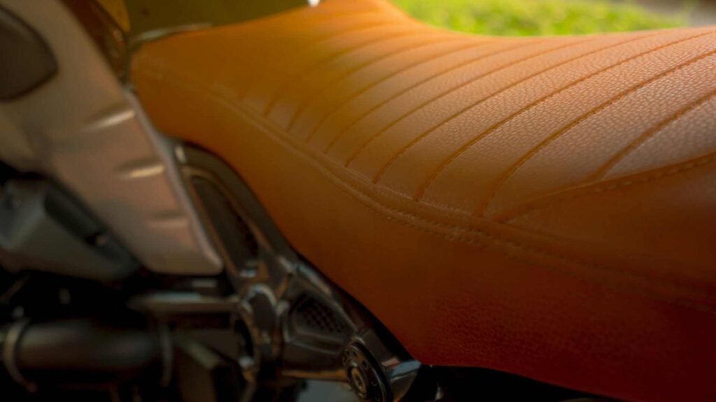 siège moto en cuir
