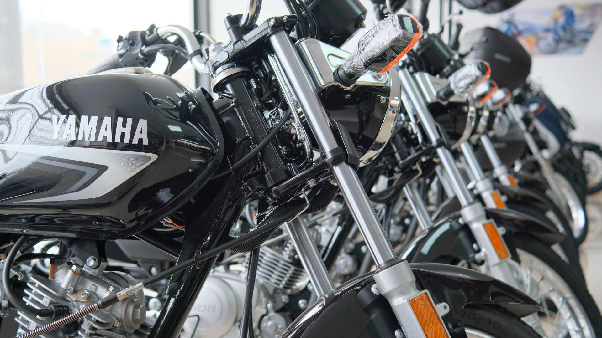 moto yamaha noir